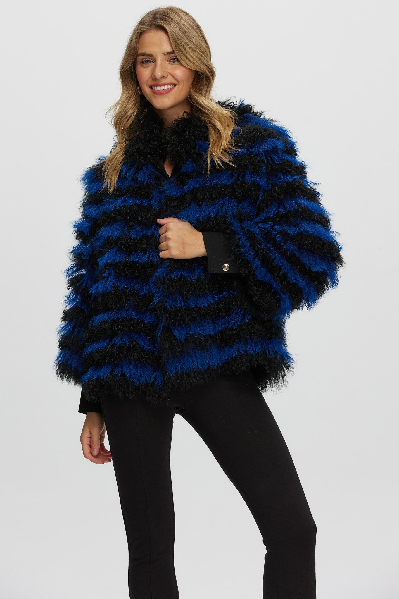 #Color_BLUE/BLACK